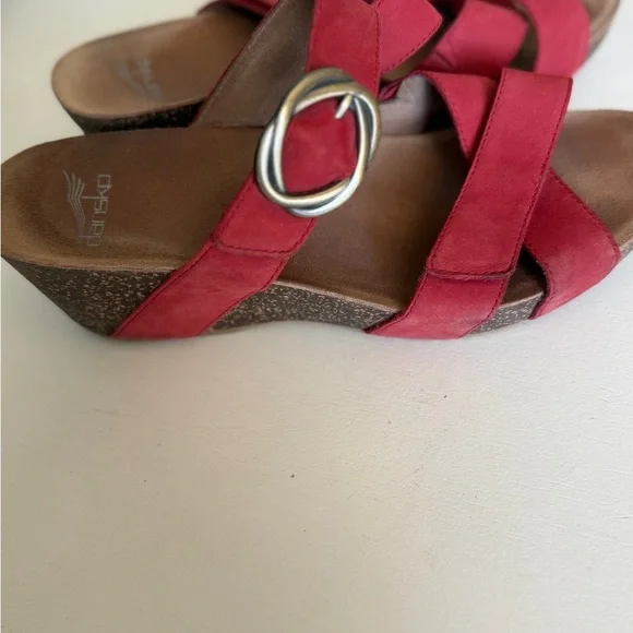 Dansko Elegant Red adjustable Buckle Sandals size 9-9.5 - Picture 3 of 12